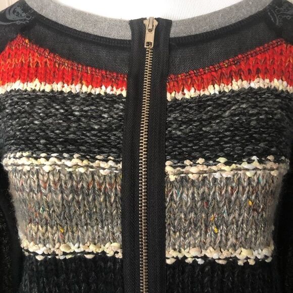 LULU-H Zip up Sweater - Picture 4 of 7